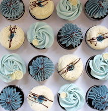 Indlæs billede til gallerivisning Cupcakes til kagebordet til f.eks. barnedåb eller babyshower