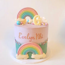 Indlæs billede til gallerivisning Køb en regnbuekage med navn og chokoladepynt fra Snirkleriet, Århus